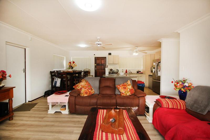 3 Bedroom Property for Sale in Fraaiuitsig Western Cape